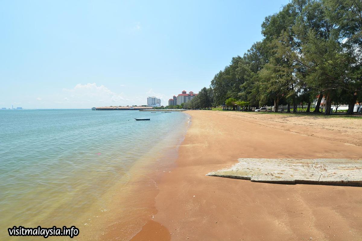 Cozy Seaview Glory Beach Resort Anc Port Dickson Exterior photo