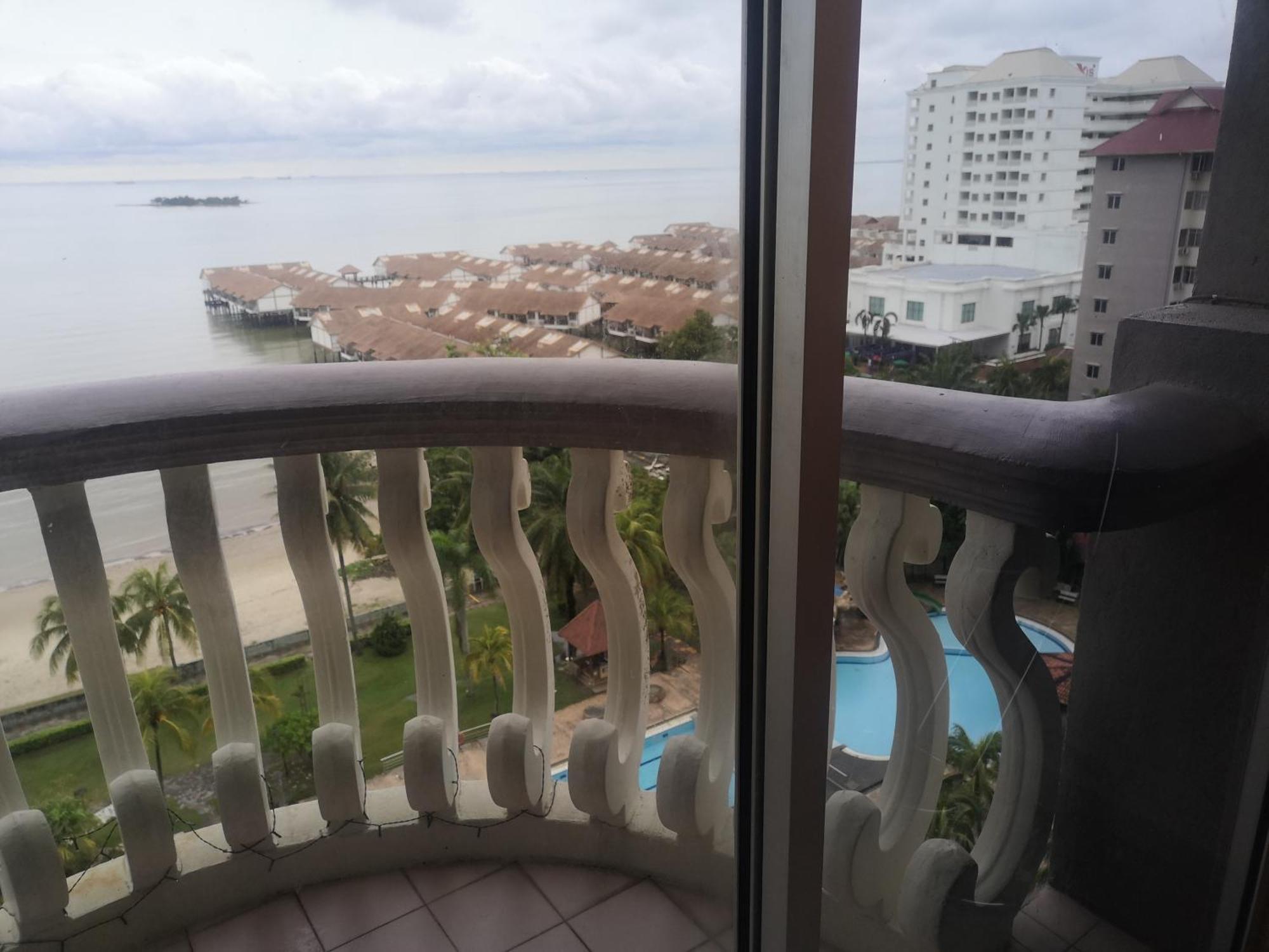 Cozy Seaview Glory Beach Resort Anc Port Dickson Exterior photo