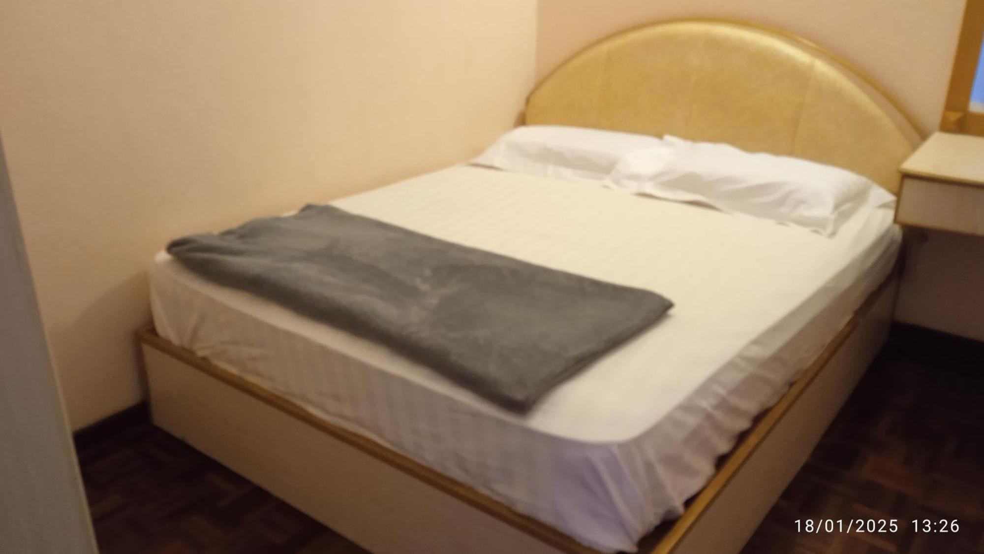 Cozy Seaview Glory Beach Resort Anc Port Dickson Exterior photo